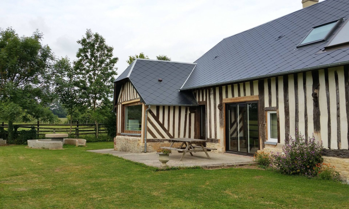 Vieux-Pont-en-Auge Cottage | Pressoir de la Viette - House in Normandy - Grassland cows for neighborhood