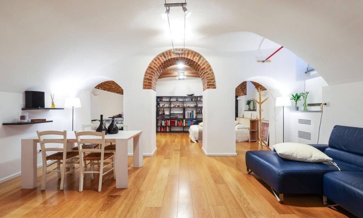 Ticinese Apartment | Prestigious loft in old Milanese courtyard with large kitchen and ultrafast WiFi