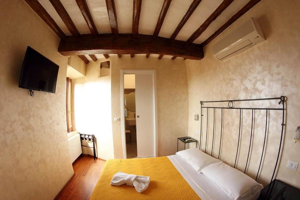 Old Town Hotel | Primavera Mini Hotel
