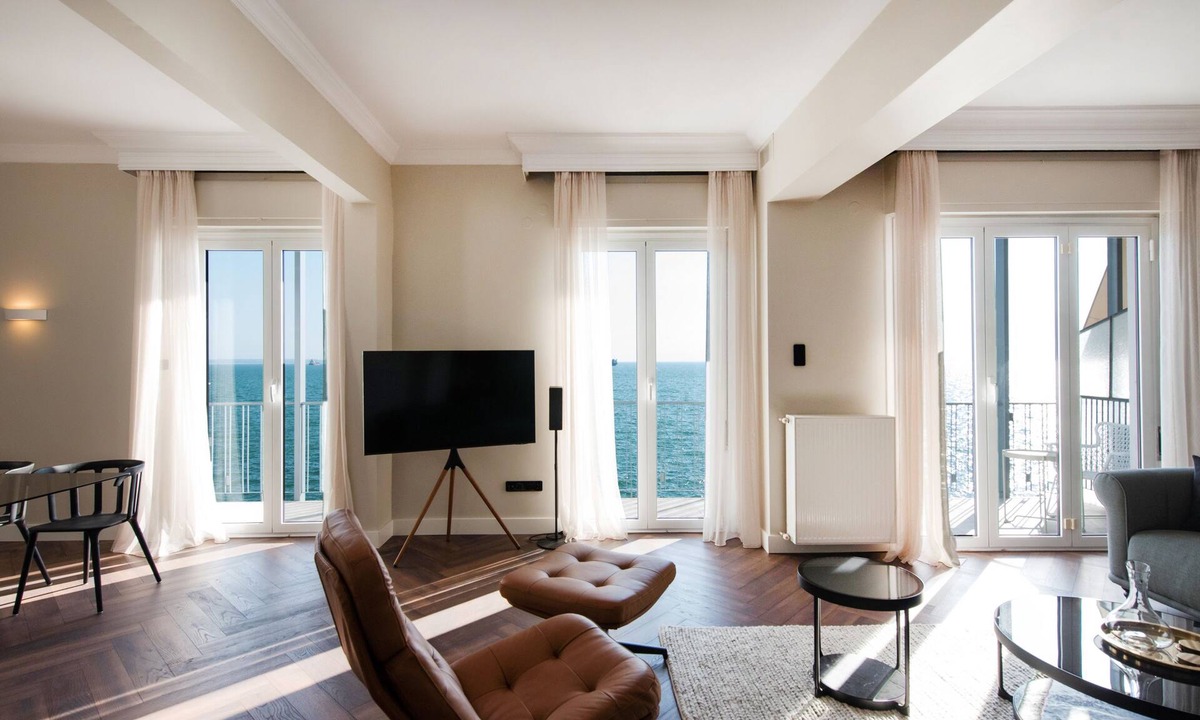 Thessaloniki City Centre Apartment | Primavera' Seafront apt with tower view