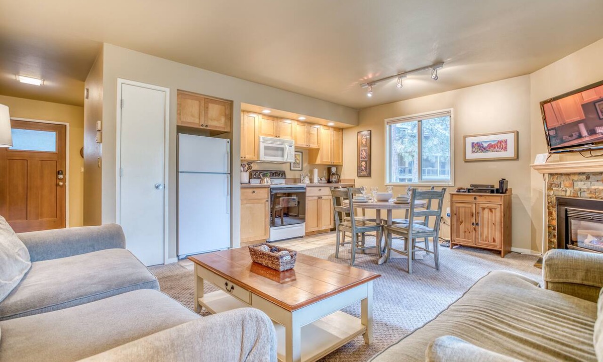 Century West Condo | Prime Location Lower-Level Condo with Mt. Bachelor Village Hot Tubs and Pool