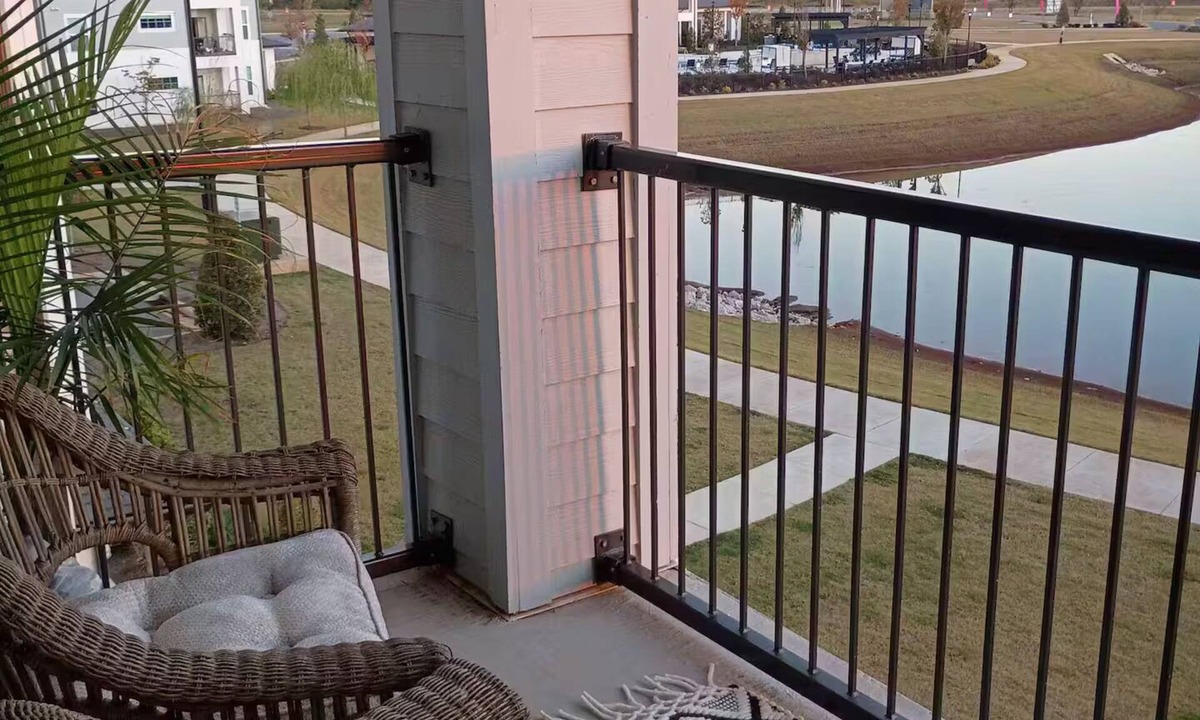Madison Apartment | Prime location, Luxury Views in Madison Airport