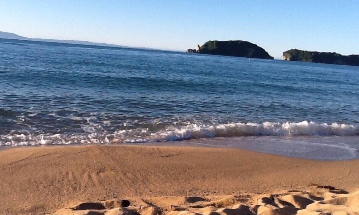 Tata Beach House | Prime location, modest, fresh and easy clean attractive absolute beach front