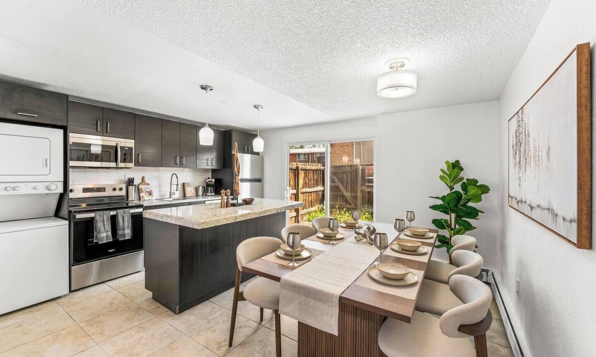 Arvada Villa | Prime Location ~ Walking Distance to Old Town Arvada - 2 bedrooms/3 beds/1 bath