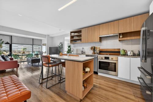 Seaport District Apartment | Prime Seaport 2BR Steps to Convention Center
