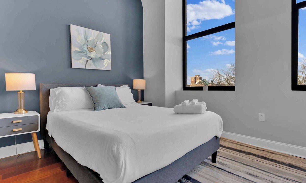Olde Kensington Apartment | Prime Studio | Close to Center City | 1 Bed | Gym