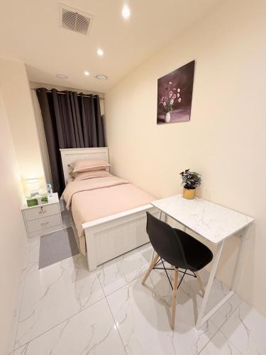 Al Khalidiyah Hostel | PrimeLuxe Stay by Lavishhub
