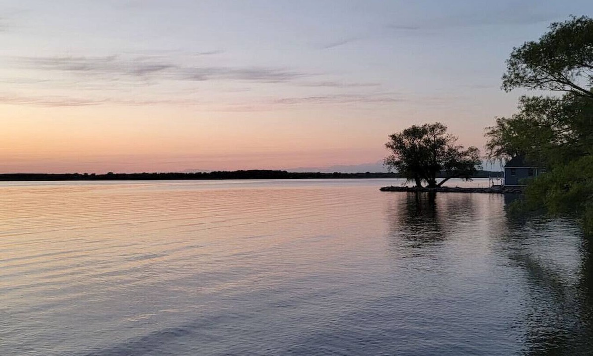 North Port Cottage | Prince Edward County-Enjoy Picton WIne Country
