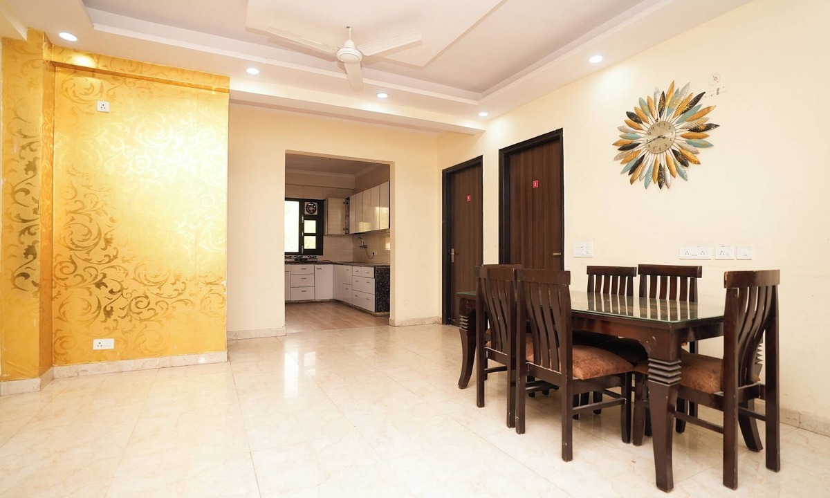 Udyog Vihar Hotel | Prince Villa