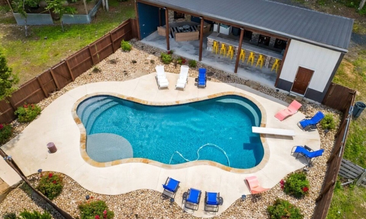 Pickens Cabin | Prism Pines Ranch | Pool,Lake& Outdoor Bar Kitchen