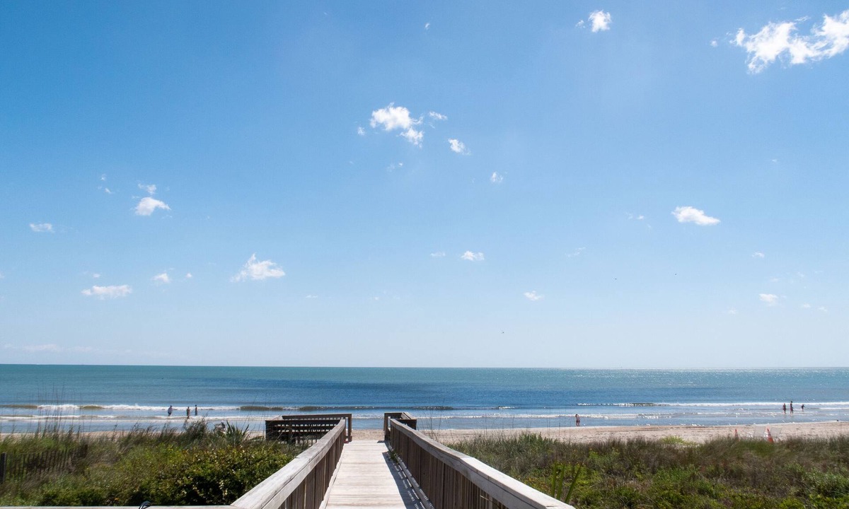 Sawgrass Condo | Pristine Oceanfront Surf Villa condo in Sawgrass