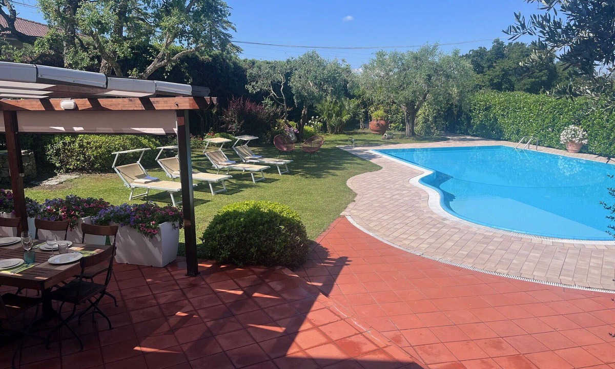 Santarcangelo di Romagna Villa | Private Villa with A/C, WIFI, private pool, sauna, TV, patio, panoramic view, close to Rimini