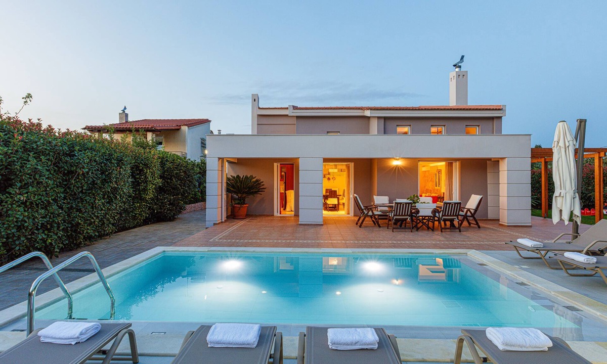 Armenoi Villa | Privacy in a peaceful village, walking distance to amenities!
