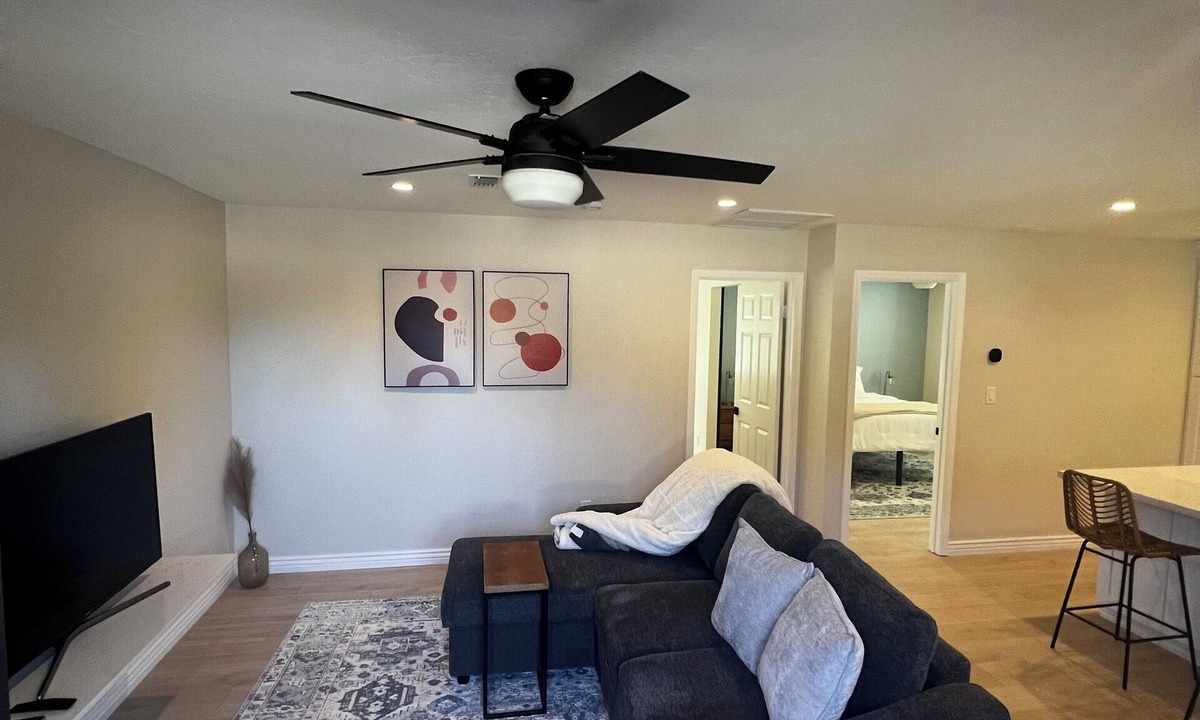 Covey House | Private 1 bedroom, 1 bath In-unit Washer-Dryer
