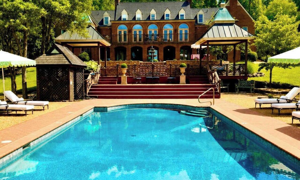 Culpeper Villa | Private 16-Acre Lakefront Manor | Pool | Sleeps 12