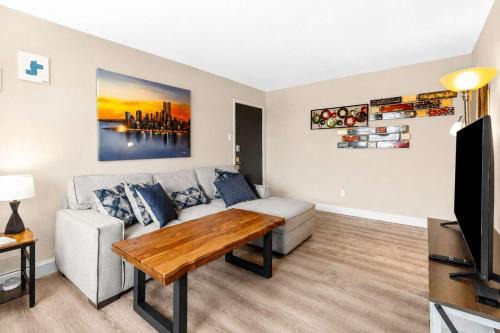 Tower Grove South Apartment | Private 1BR Apartment on Morganford