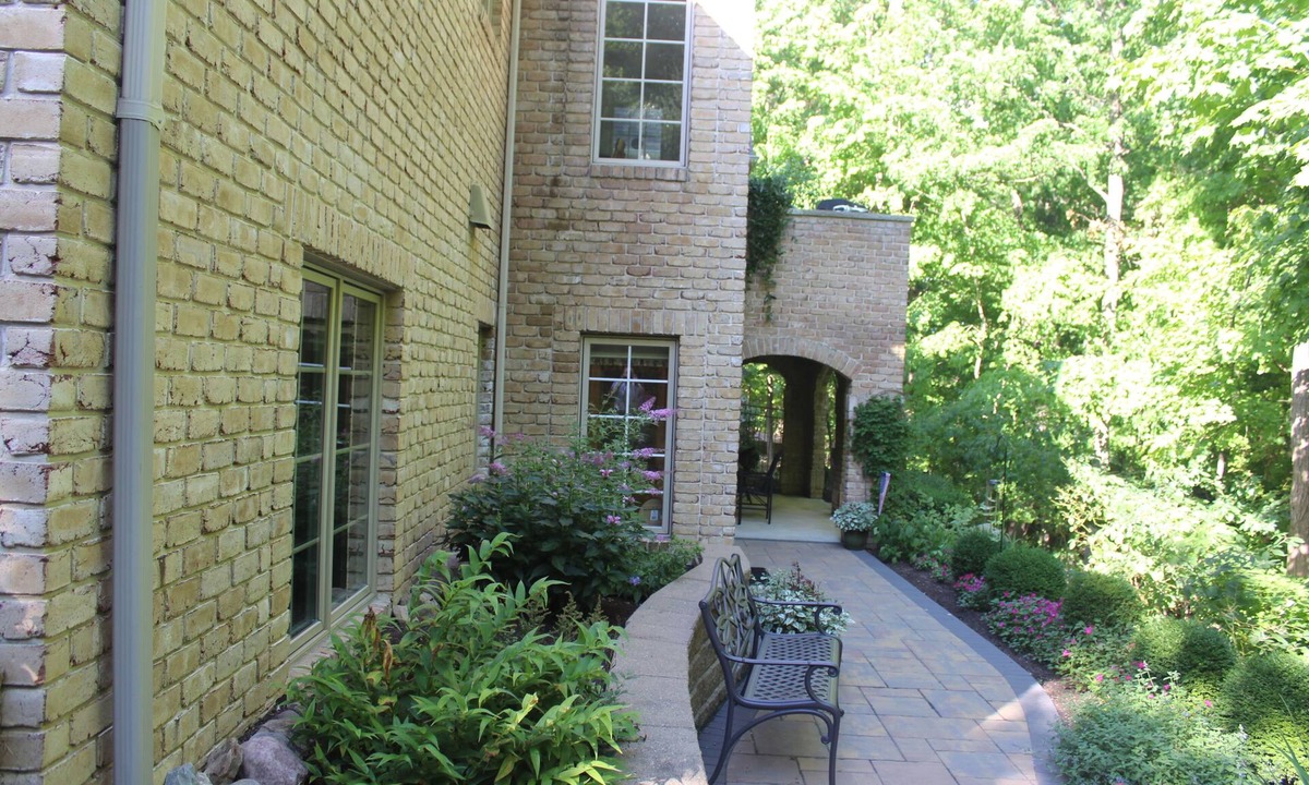 Broadview Heights Apartment | Private 2 Bedroom 2 Bathroom Apartment with Full Kitchen & Patio