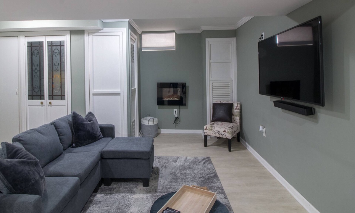 Irvington Apartment | Private 2-bedroom unit mins from Airport & NYC