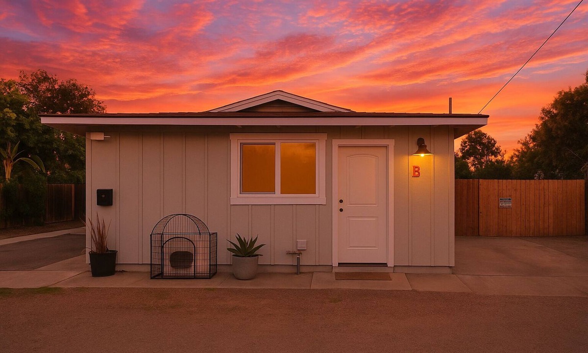 El Monte House | Private 2B1B Guest House in SGV Close to Los Angeles Attractions