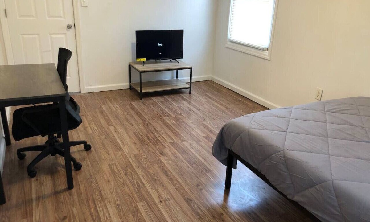 Weequahic Apartment | Private 3 bed, 1 bath apartment near EWR/NYC, MetLife Stadium World Cup 30 mins