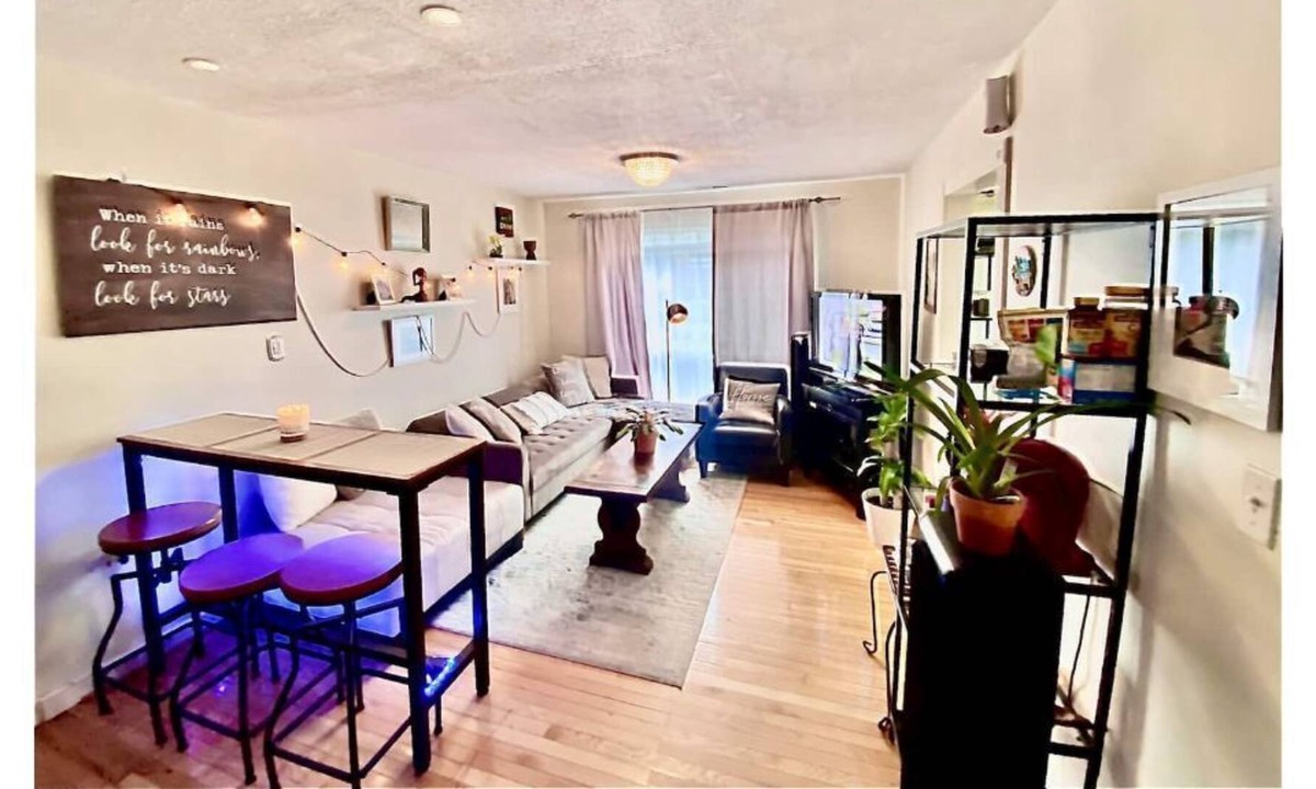 Aspen Hill House | Private 3 bed 2 bath apartment with all amenities