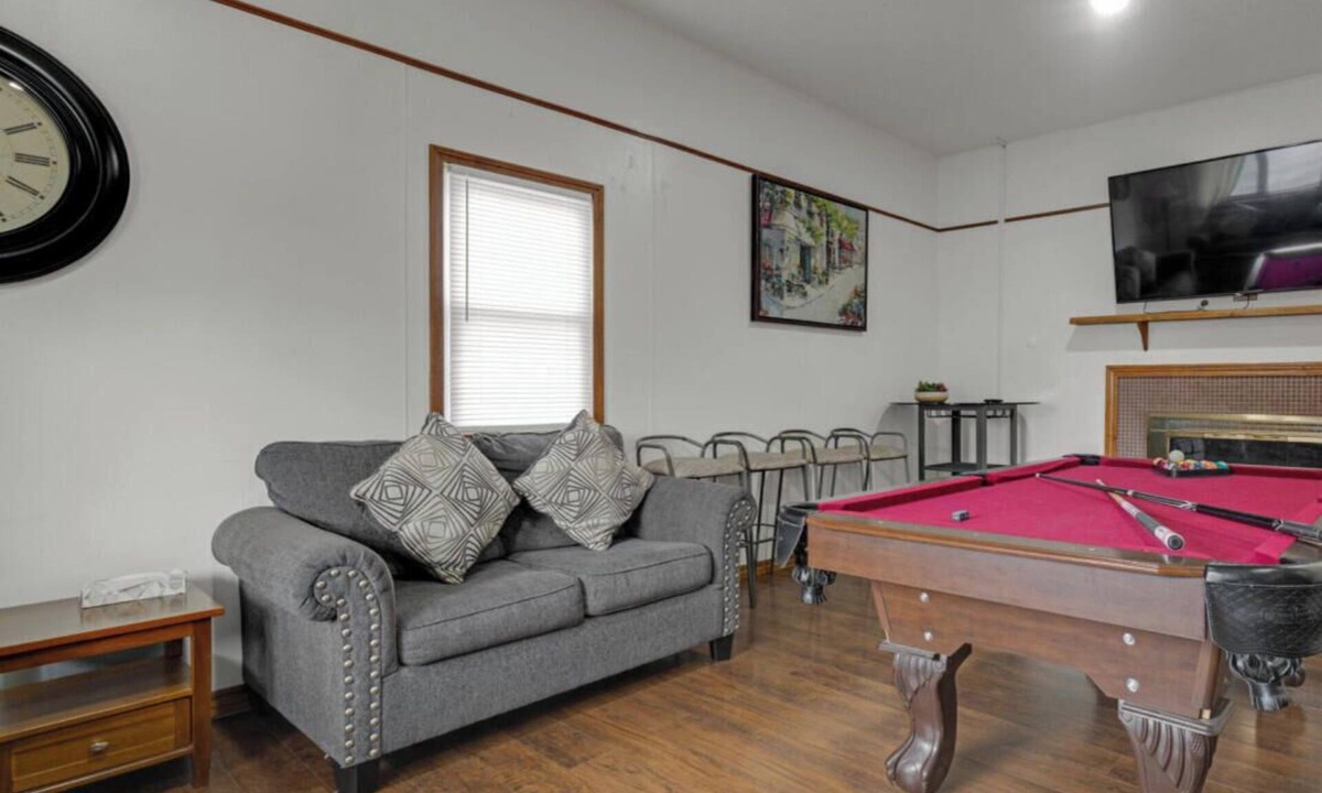 Wayne House | Private 4 BDRM house, 5 Miles from Downtown #5