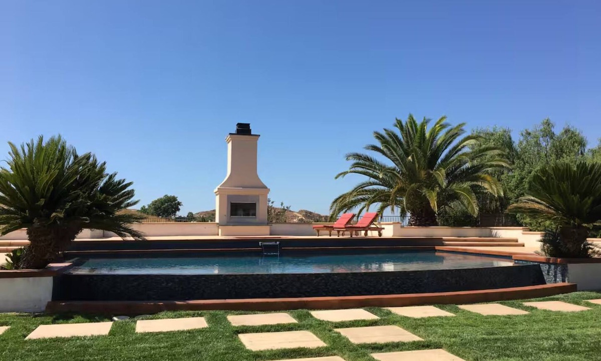 Simi Valley House | Private 5‑acre 3‑bed home with sweeping valley views and sunsets
