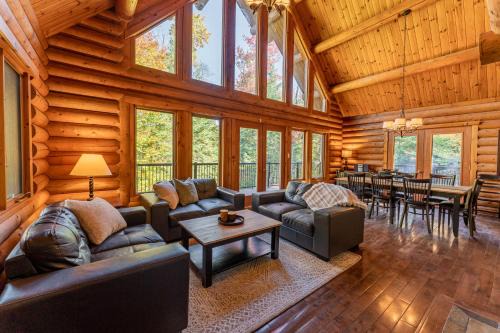 Labelle Ski Chalet | Private A-Frame Log Cabin near Tremblant With Hot tub Game Room