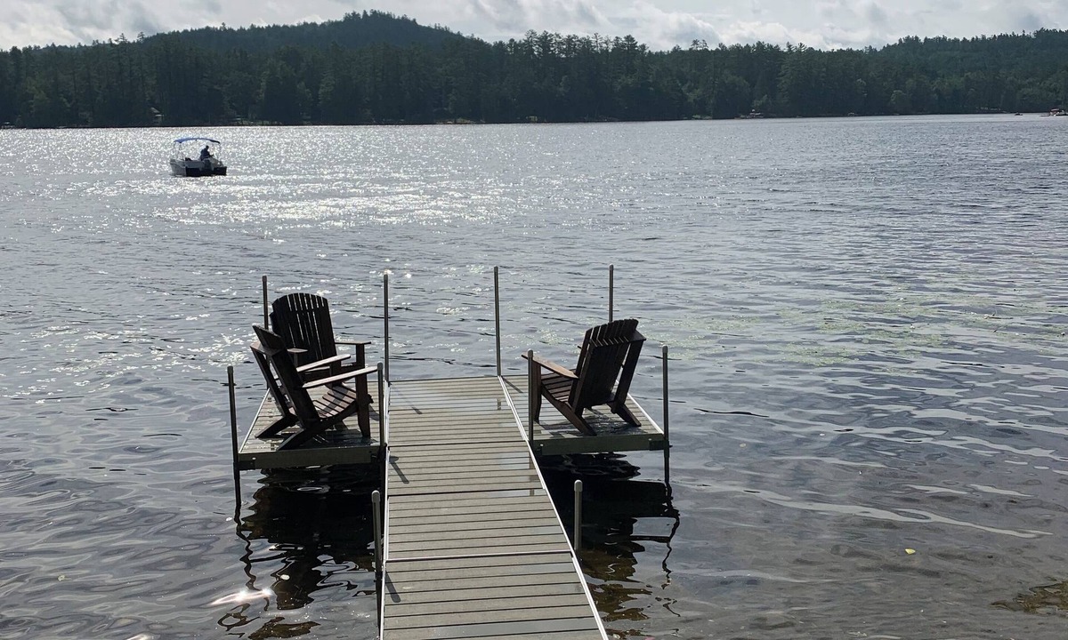 Chestertown Cottage | Private Adirondack lakefront Cottage on Loon Lake