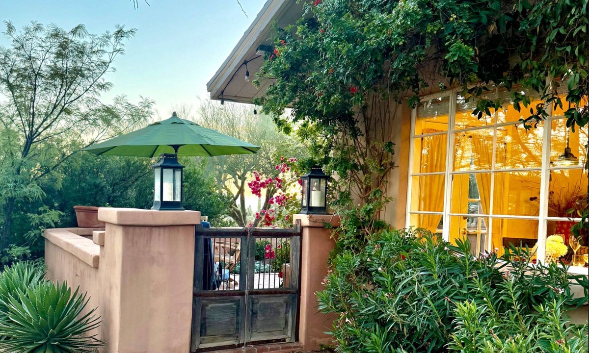 Catalina Foothills Estates House | Private and Elegant Casita in the "Old Foothills"
