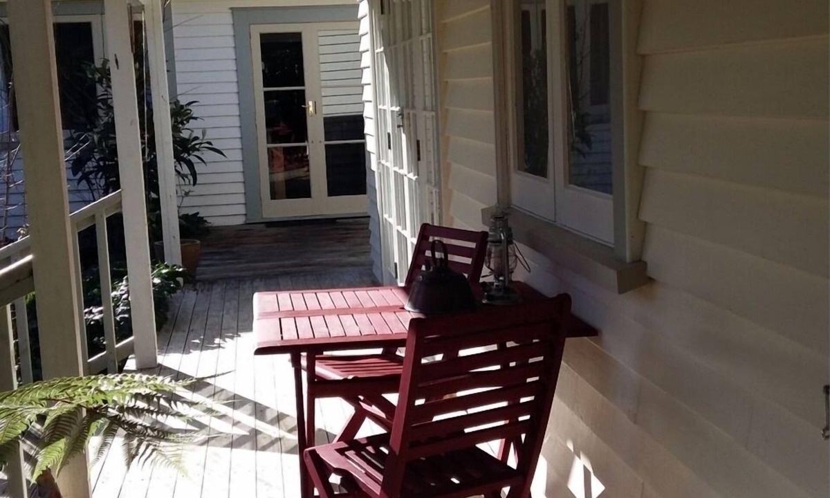 Tapu Cottage | Private and Peaceful Kingfisher Paradise Cottage