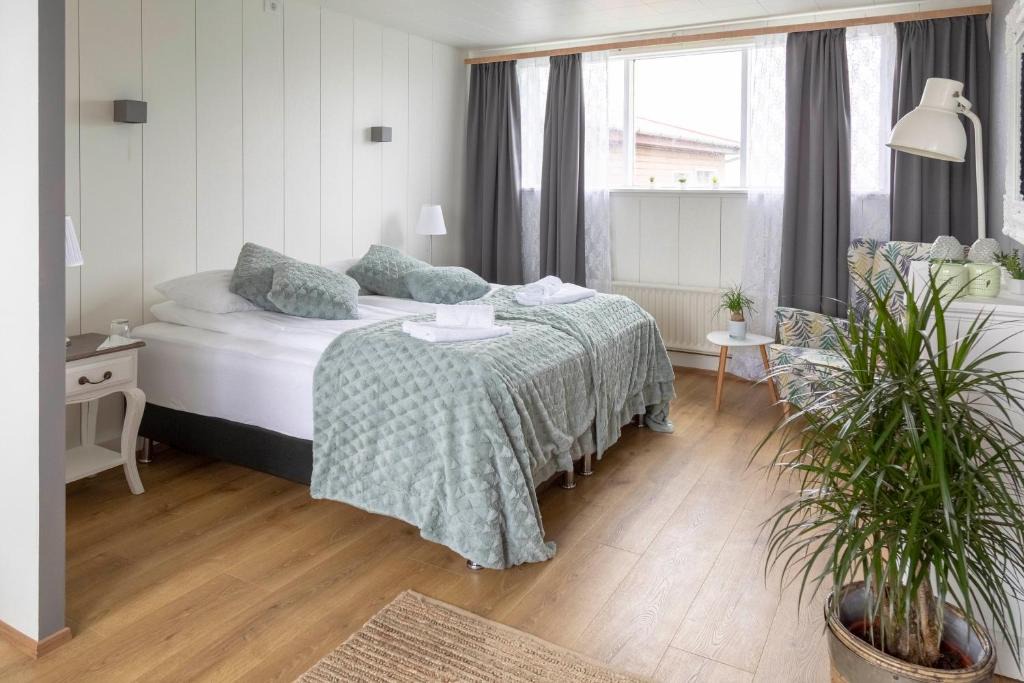 Borgarbyggd Apartment | Private and peaceful one bedroom apartments