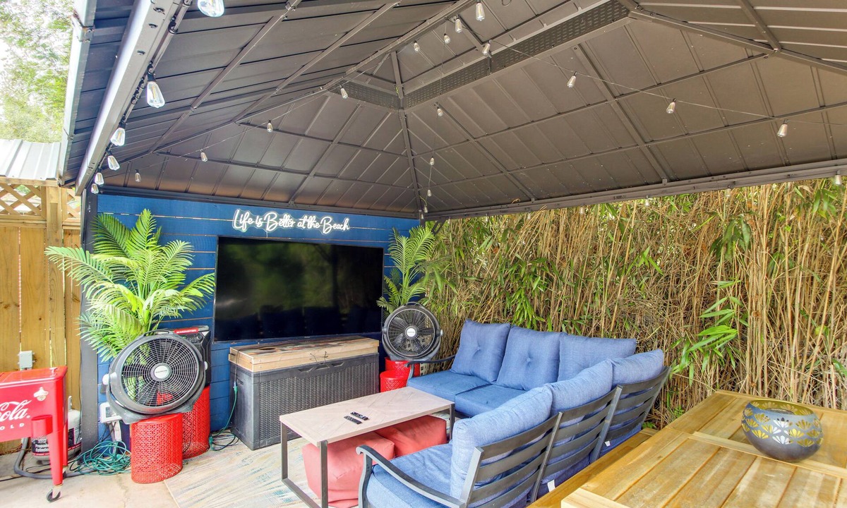 Mississippi City House | Private Backyard Experience with Hot Tub!