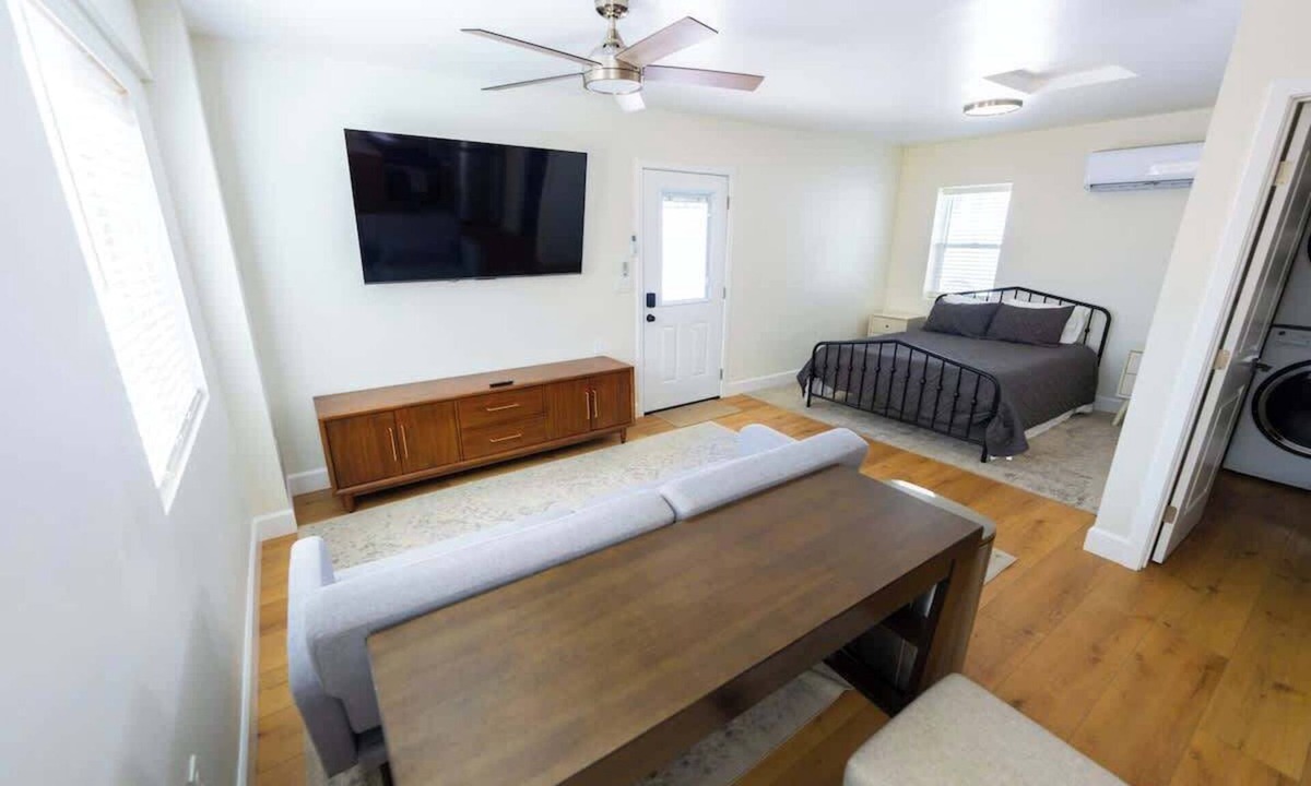 Riviera - Westchester House | Private Bakersfield Studio with Full Kitchen