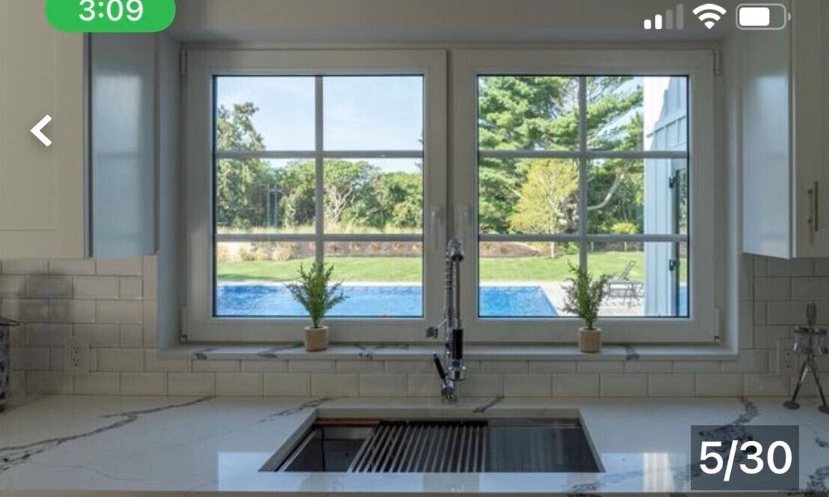 Orient Point House | Private Beach and Ing Pool! New build 4 bed 4.5 bth Farmhouse! Chefs kitchen