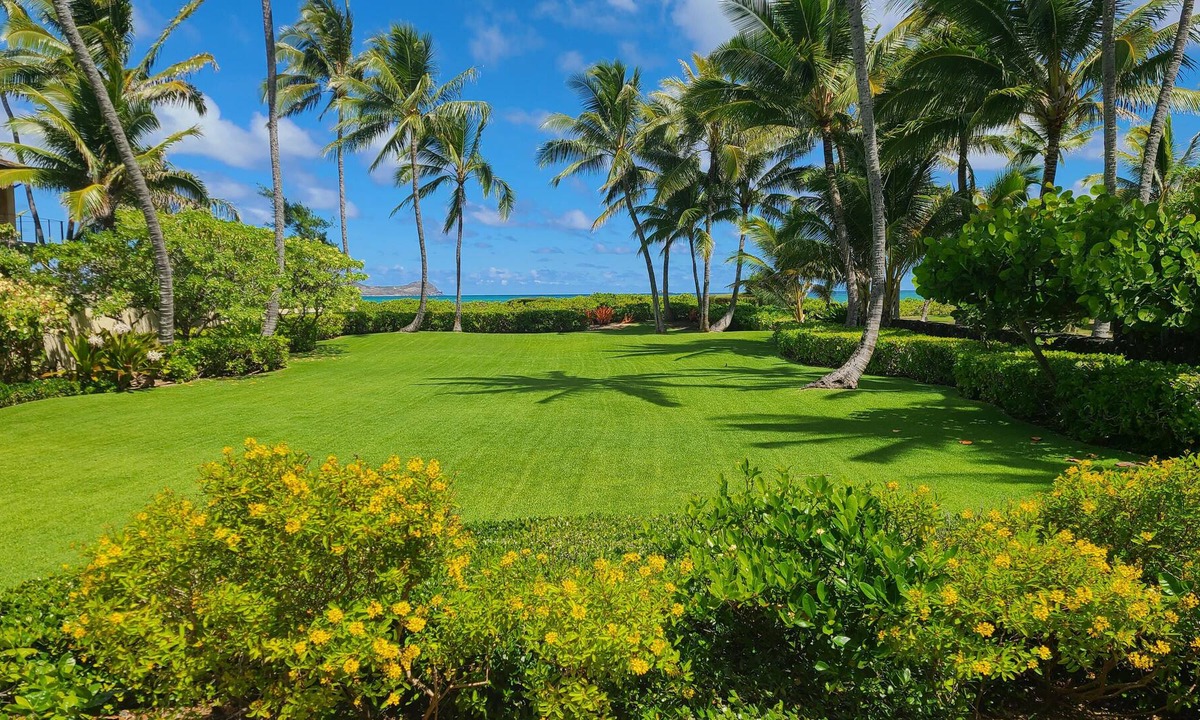 Kailua Cottage | Private Beachfront Cottages - Sleeps 8 Comfortably-3bedroom/3 bath