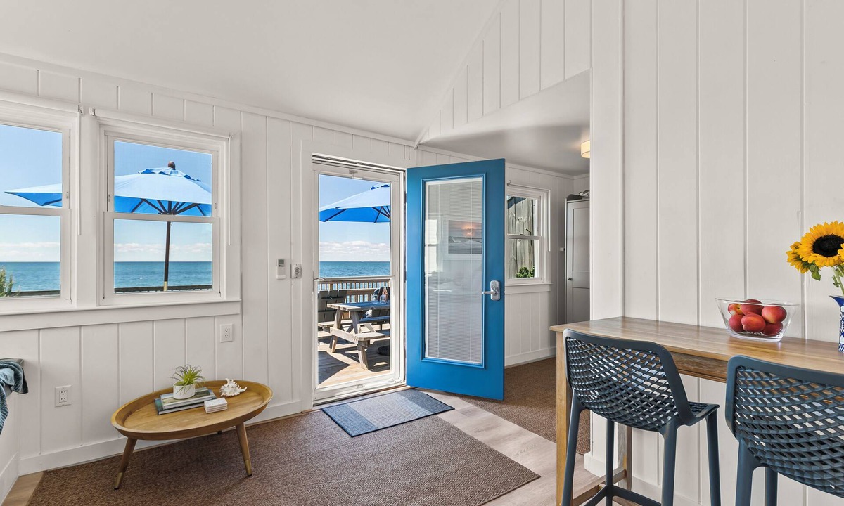 North Truro Cottage | Private Beachfront Cottage for 2—Spacious Deck on the Water, Breathtaking Views!