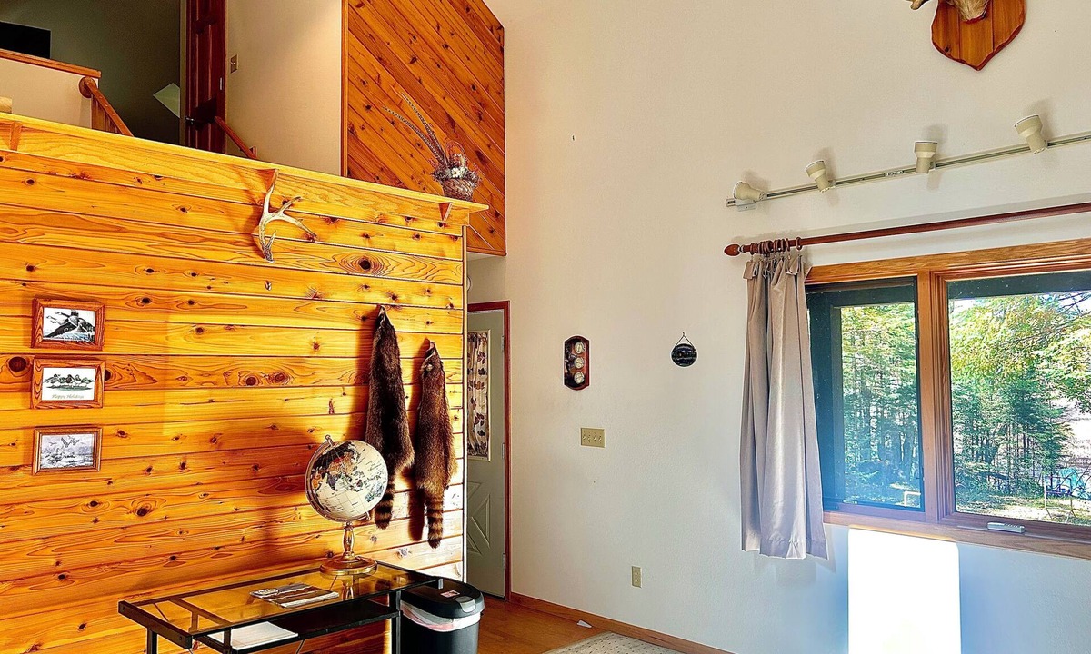 Crandon House | Private Cabin Getaway ATV Access, 5 Acres, WIFI