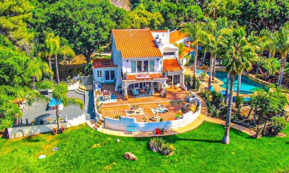 Calabasas House | Private Compound Malibu Retreat Salt Pool Yoga