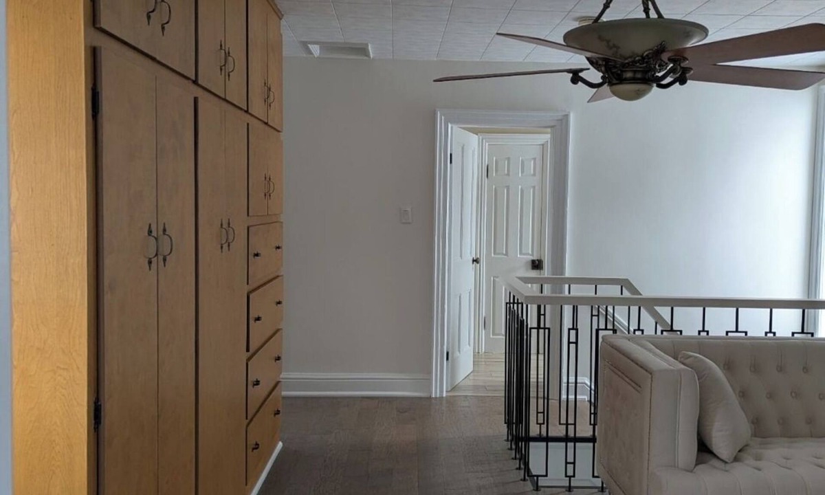 East Gwillimbury House | Private corner lot nested in the heart of the horse and trail capitol of Ontario