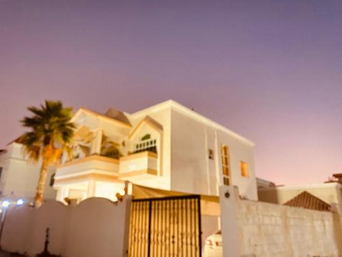Beach & Coast Villa | Private Cottage