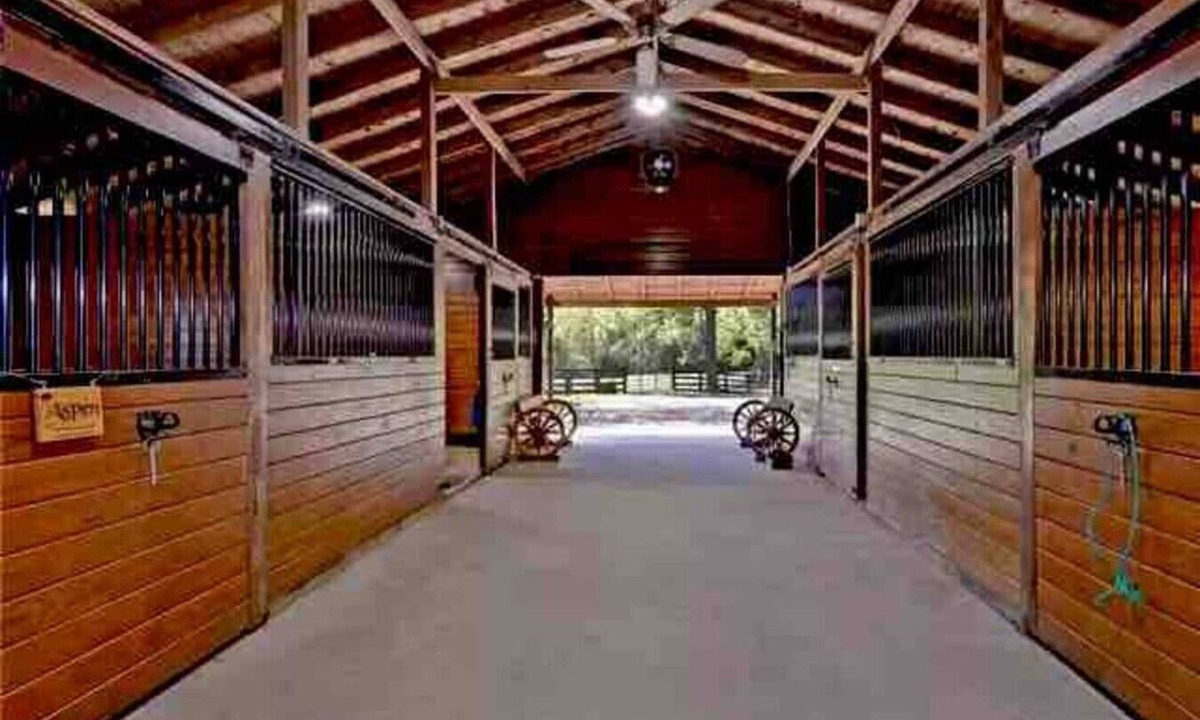 Berkeley Apartment | Private Cottage on Horse Farm in Williamsburg!