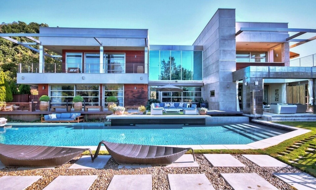 Temecula House | Private Custom Modern 10,000 sq. Ft. Estate - Nestled on 15 Acres