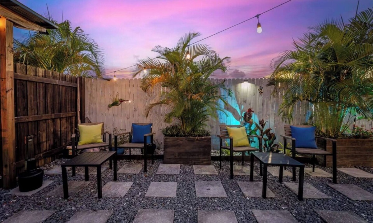 St. Petersburg Apartment | Private Deck Pet Friendly Spacious Courtyard