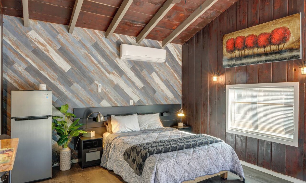 Frazier Park Apartment | Private Deck & Views: Frazier Mountain Cabin