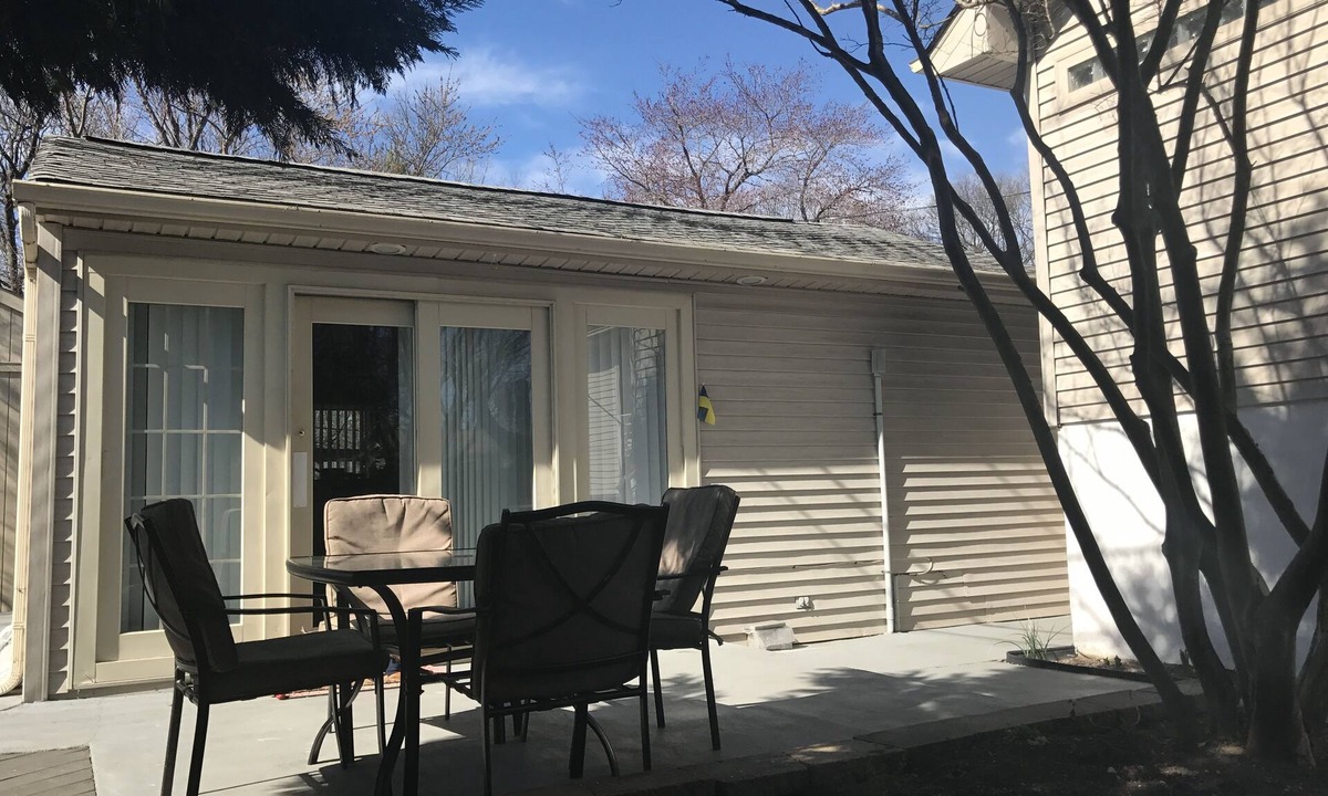Point Pleasant House | Private detached 1bedroom guest house.