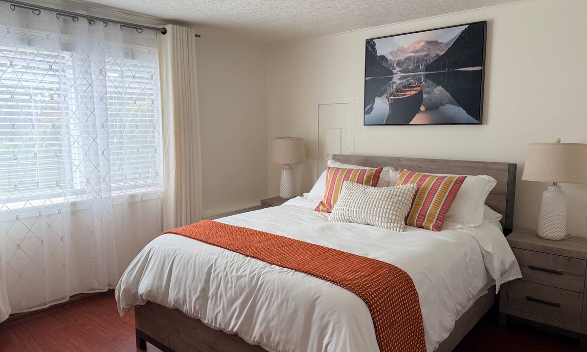 Esperance House | Private Edmonds Retreat 3BR 2BA Sleeps 6
