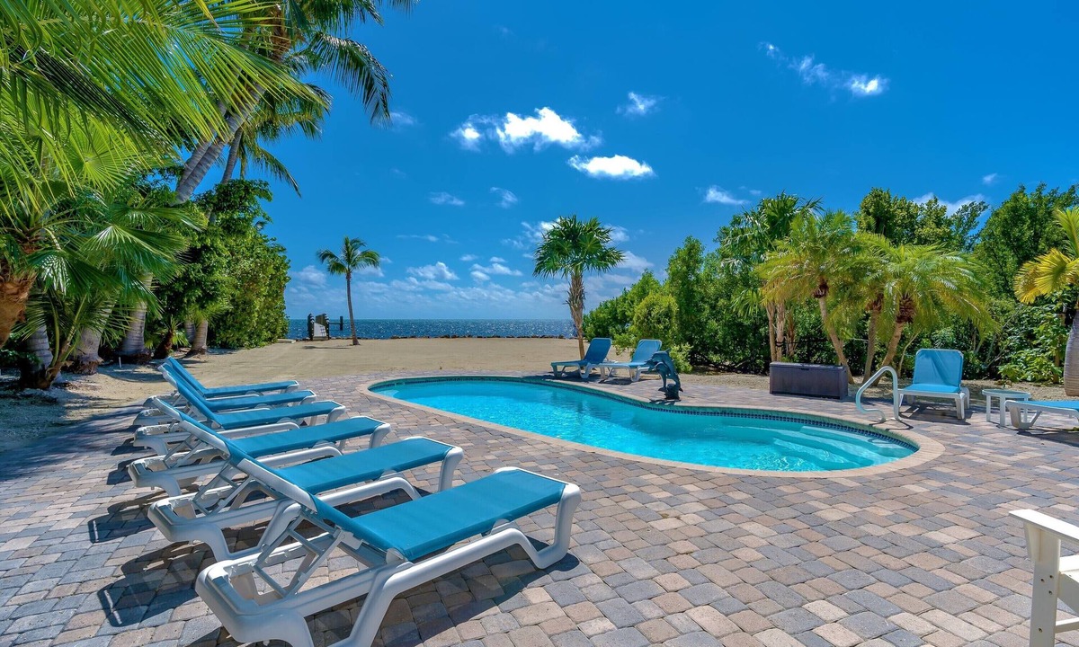 Islamorada House | Private Expansive Oceanfront 5 Bedroom Estate, Private Pier and Saltwater Pool