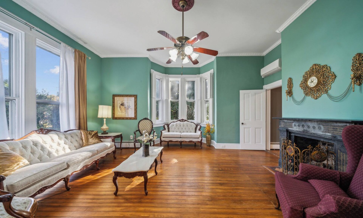 Onancock House | Private First Floor of Historic Victorian–King Bed, Full Kitchen, Screened Porch
