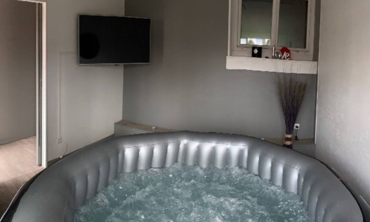 Saint-Pierre-des-Corps House | Private house with spa